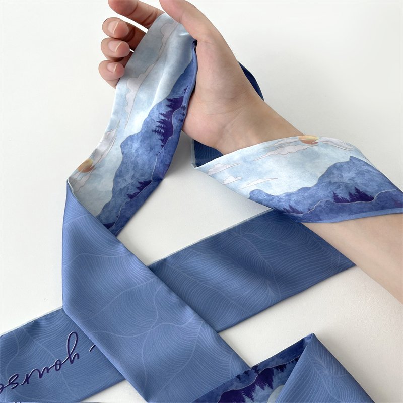 A new 2024 for a painting scarf and a new 2024 for a woman with a long summer tweezer