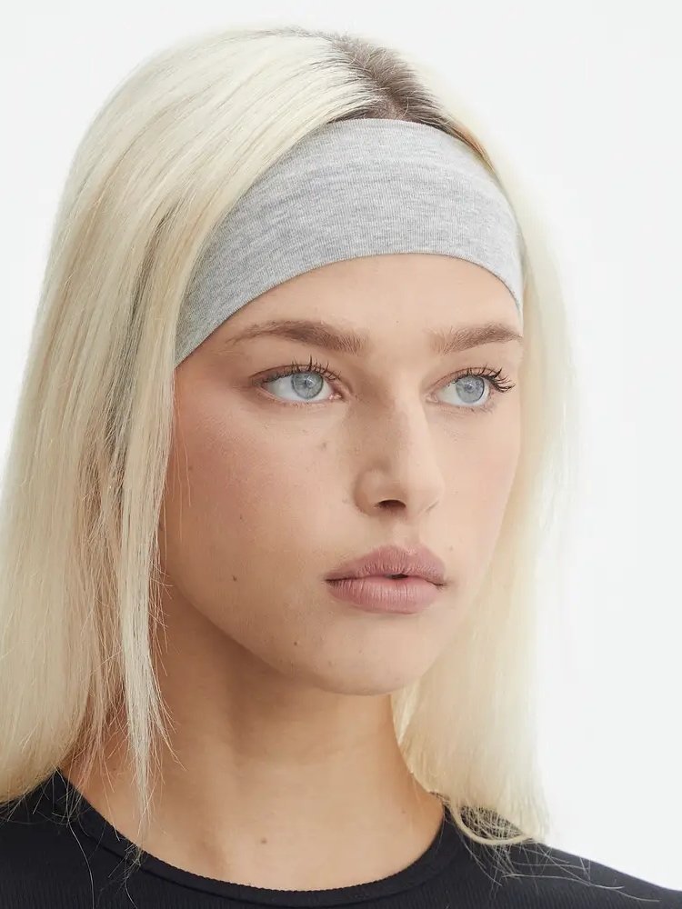 The lady with the head of the sport, the woman with the yoga hair, the gym, the snorting, the head of the turban