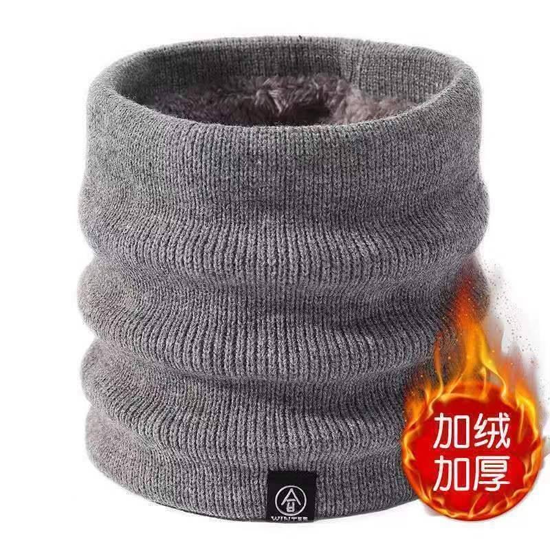 In the winter, both men and women will ride their hoods outside the house, knitting their necks
