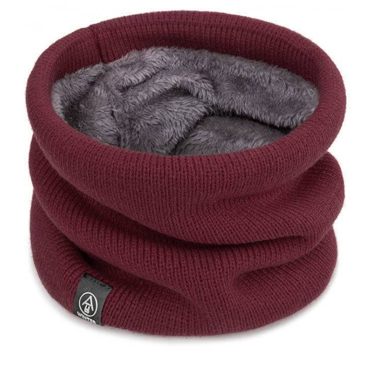 In the winter, both men and women will ride their hoods outside the house, knitting their necks