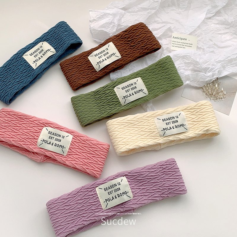 In the autumn and winter, the high-powered sports belts were tied to the hair belts and the turbans were suffocated