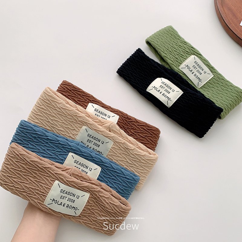 In the autumn and winter, the high-powered sports belts were tied to the hair belts and the turbans were suffocated