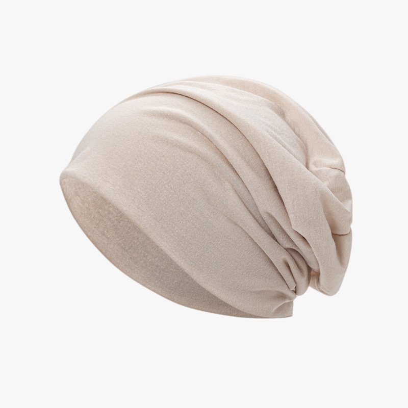 The woman who sleeps at night with her hats, winter weather-proof moon hats, spring and fall after delivery, with her head undisturbed and sleeping hats