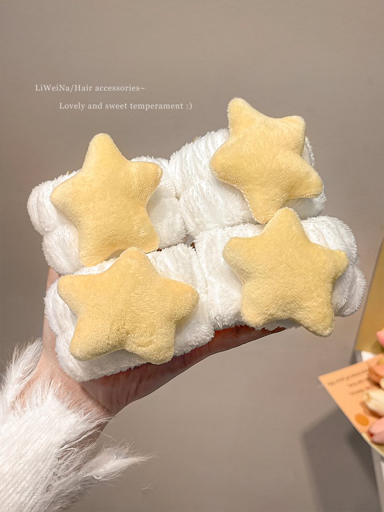 Fluffy stars wash their wrists with their children's wet and waterproof sleeves and adult wet-proof cuffs