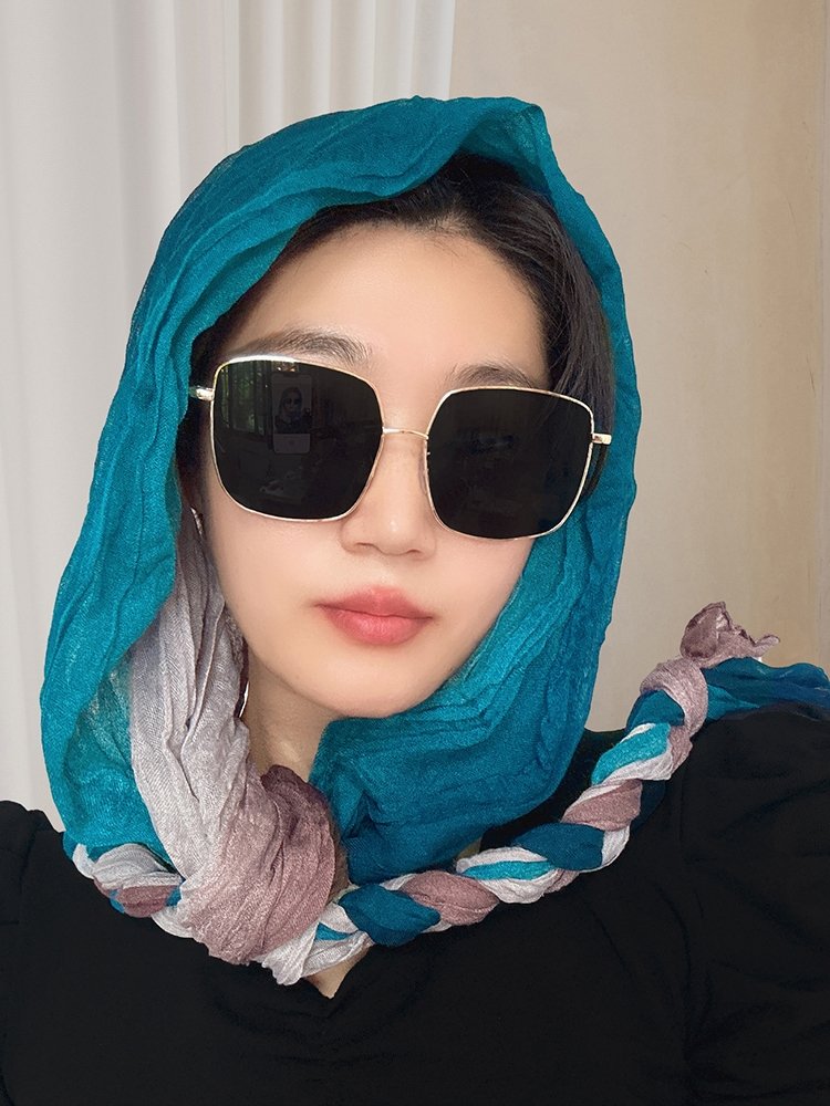 A long-stamped turban-proof shawl with a dress for spring and summer outside of the new girl's money