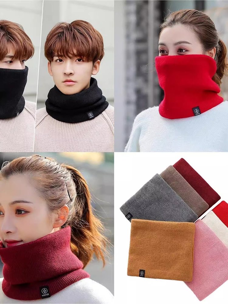 In the winter, both men and women will ride their hoods outside the house, knitting their necks