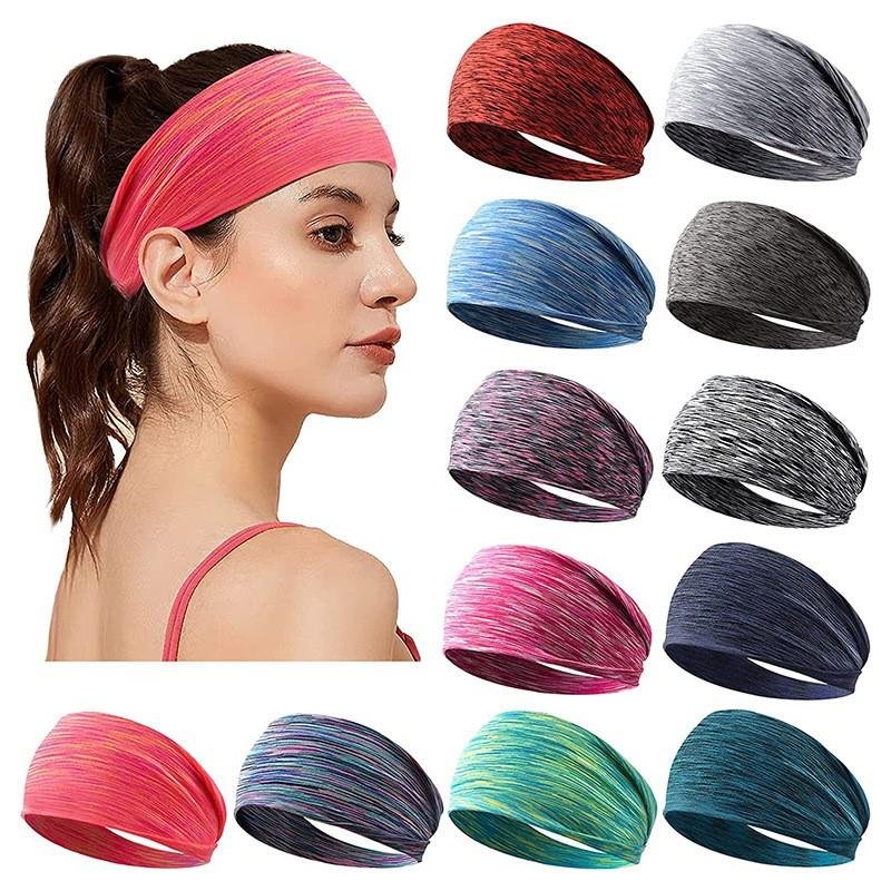 The scuba dives with a female-directed sweat turban to stop the sweating beach