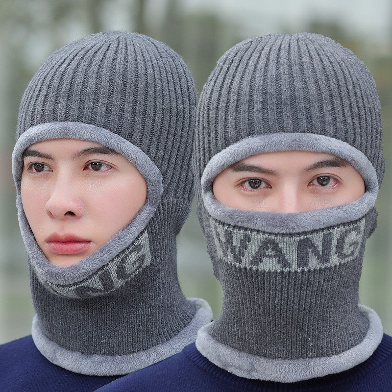 A warm head in winter and a cold-proof, wind-covered bonnet to protect a face