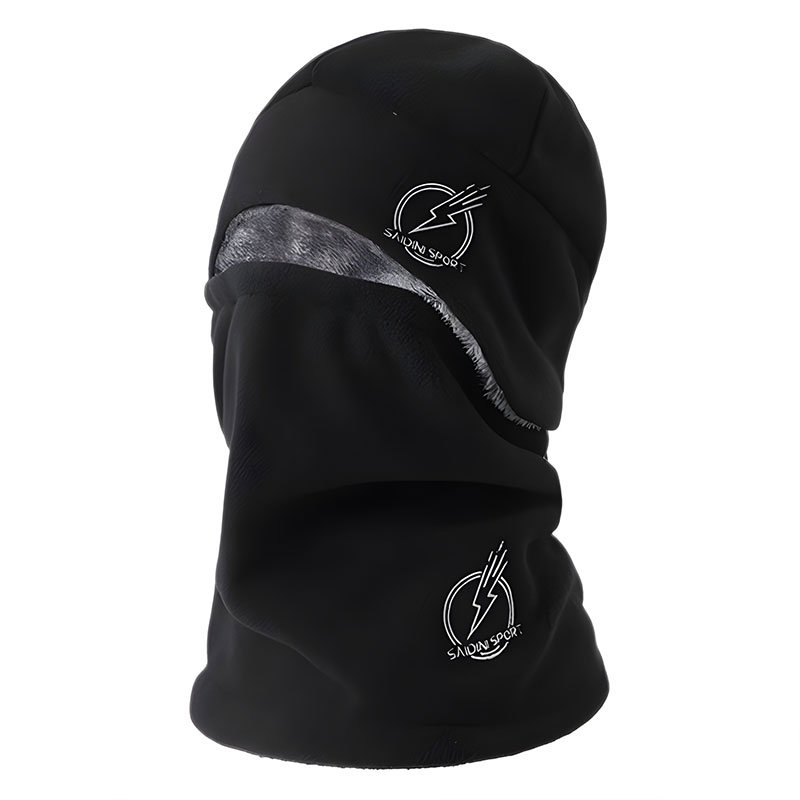 On a snowcap cap on a snowcap in the mountains with a warm mask for winter