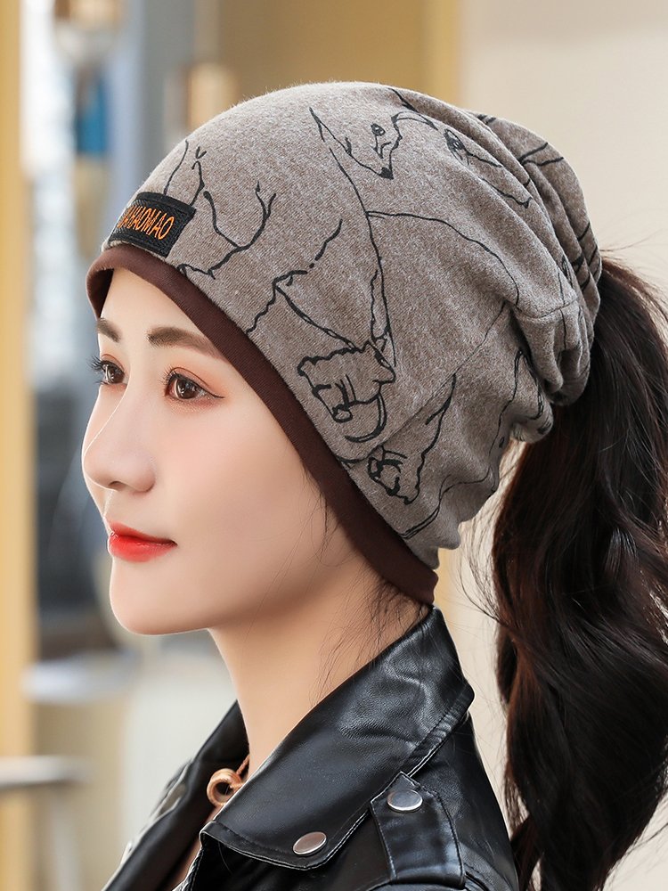 A new 2024 winter windbreaker for a turban ride with a man and a woman under a neck protection