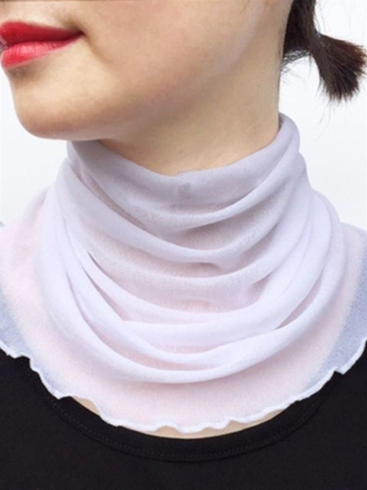 A warm neck scarf for Mordelle's summer scarf imitating a neck-and-a-barrel hood for the neck