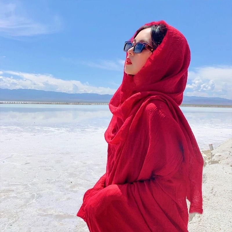 The Old Desert City North-West Tour wears an Egyptian holiday with a red-coloured red turban scarf