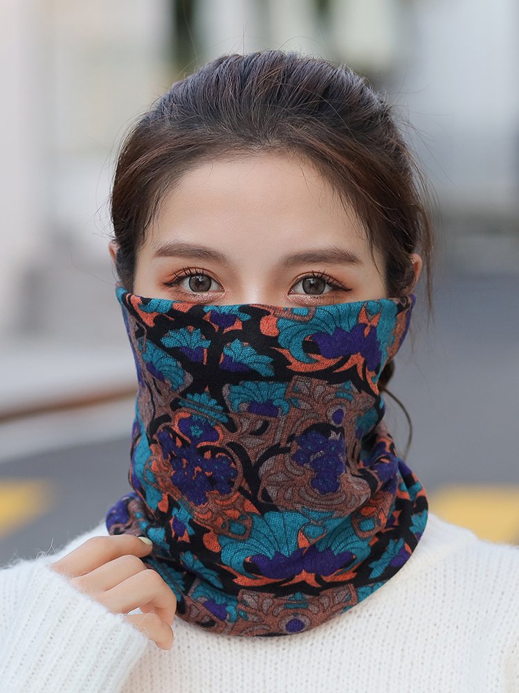 "Autumn and winter scarf girl rides a wind mask to protect her from the cold and warm twirl, a new turban hat."