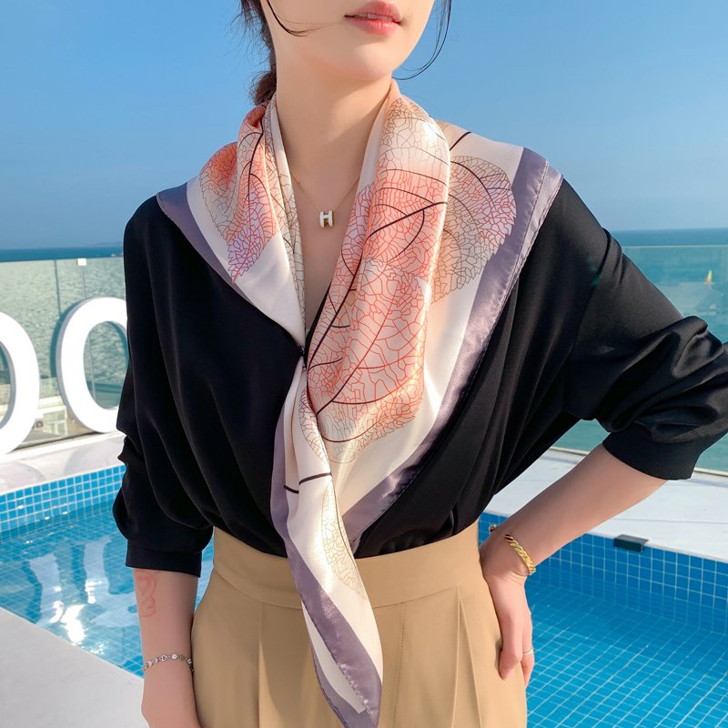 ♪ The little turban with a silk scarf ♪
