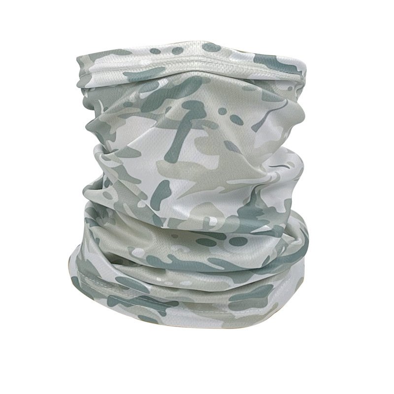 With headscarves on a tan mask, tan-covered men's summer motorbike ice-wire-covered fish towels