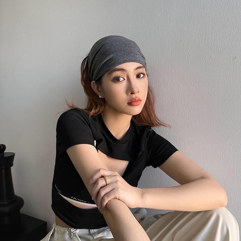 Super wide-blank turban-covered yogurt plaque, and a sweat-sucking outdoor exercise