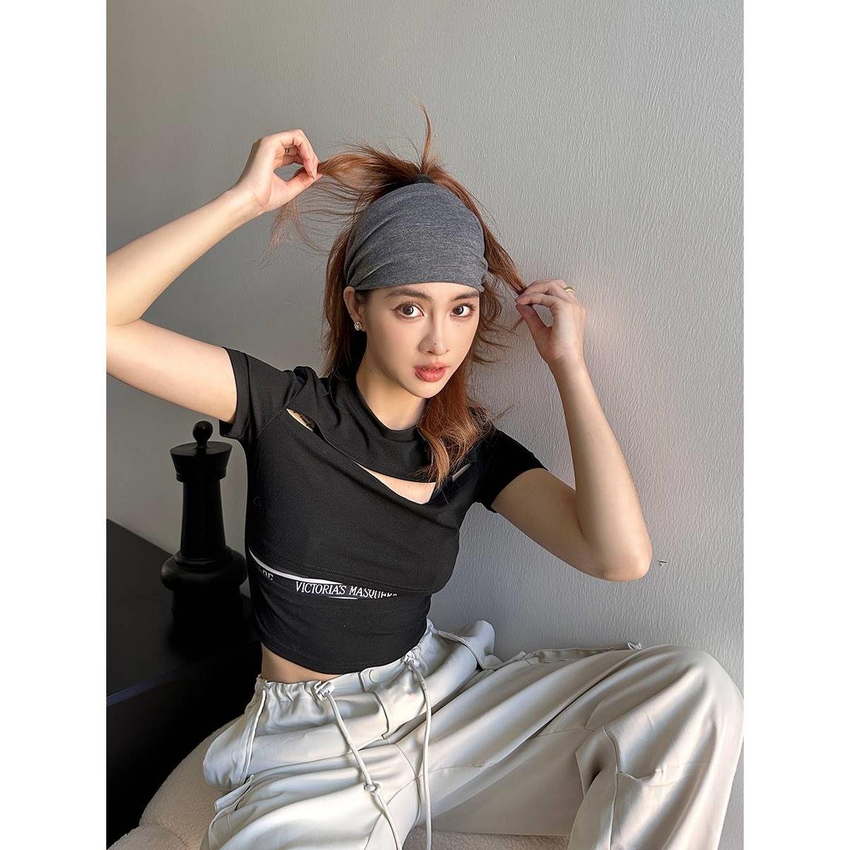 Super wide-blank turban-covered yogurt plaque, and a sweat-sucking outdoor exercise