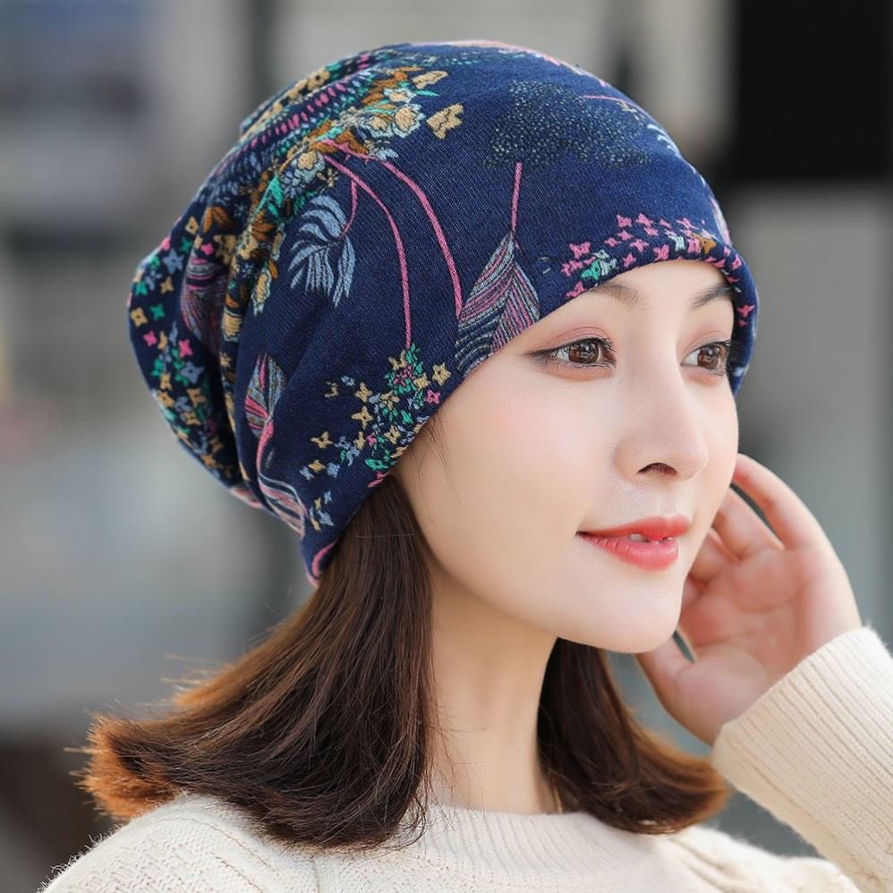 In autumn and winter, the Korean hat girl used a turban cap, a turban cap, a tattered tatter and a tatter