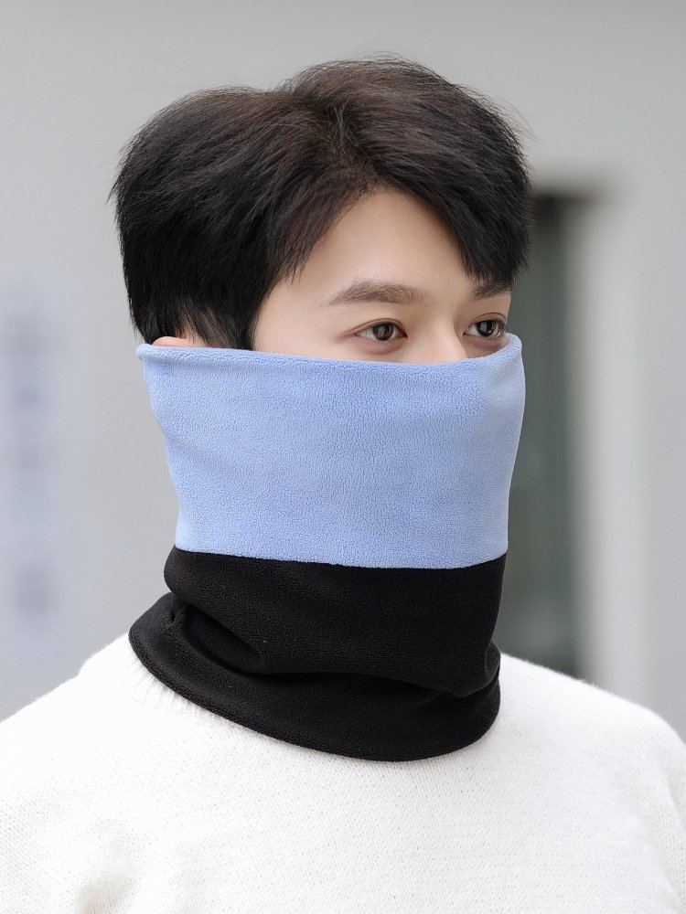 A warmer and more velvet neck-covered mask rides a wind scarf and a cold-covered head turban