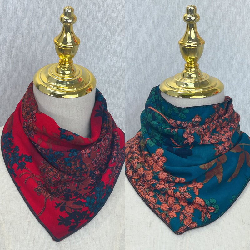 2024 new two-sided triangle scarf with a turban-tweaked tweezer tweaked with a neck-and-cruiser twirl in autumn and winter