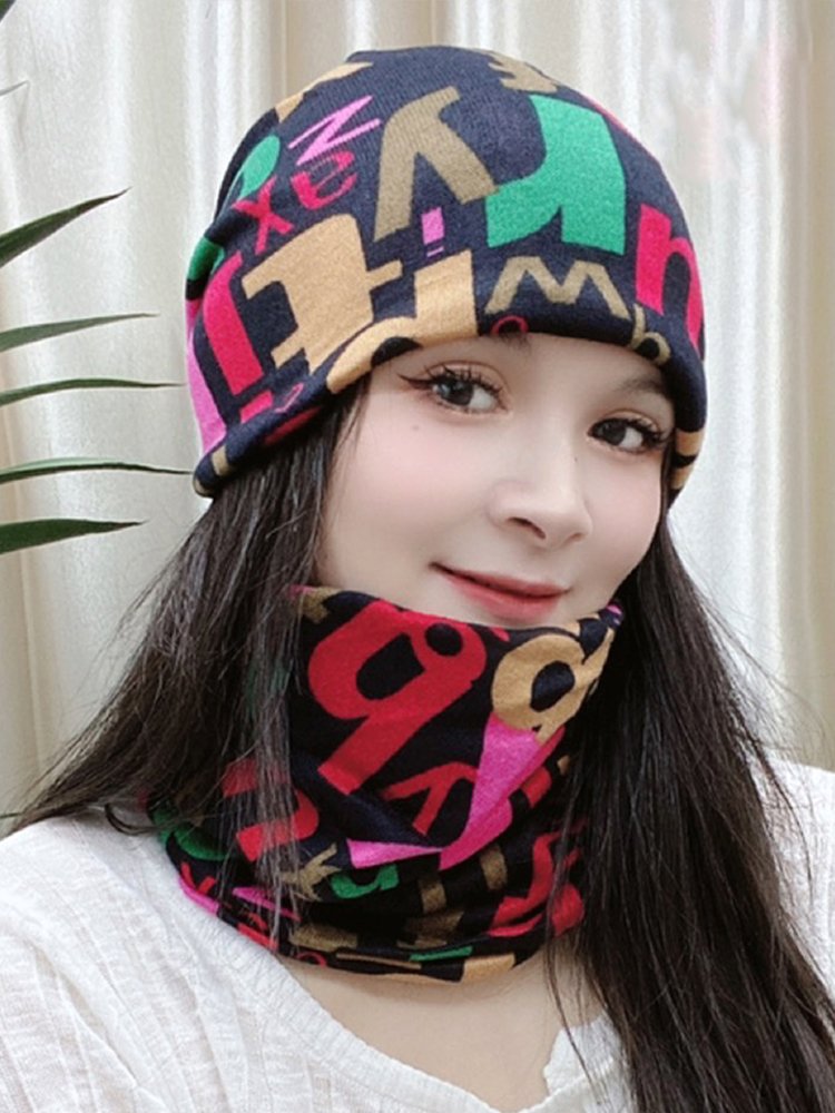 More heated hoods to cover women with white-haired hats