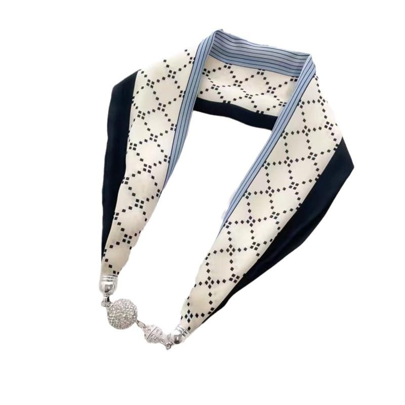 The new neck-cracked little silk towel girl has a long summer pearl-buttoned decorated scarf