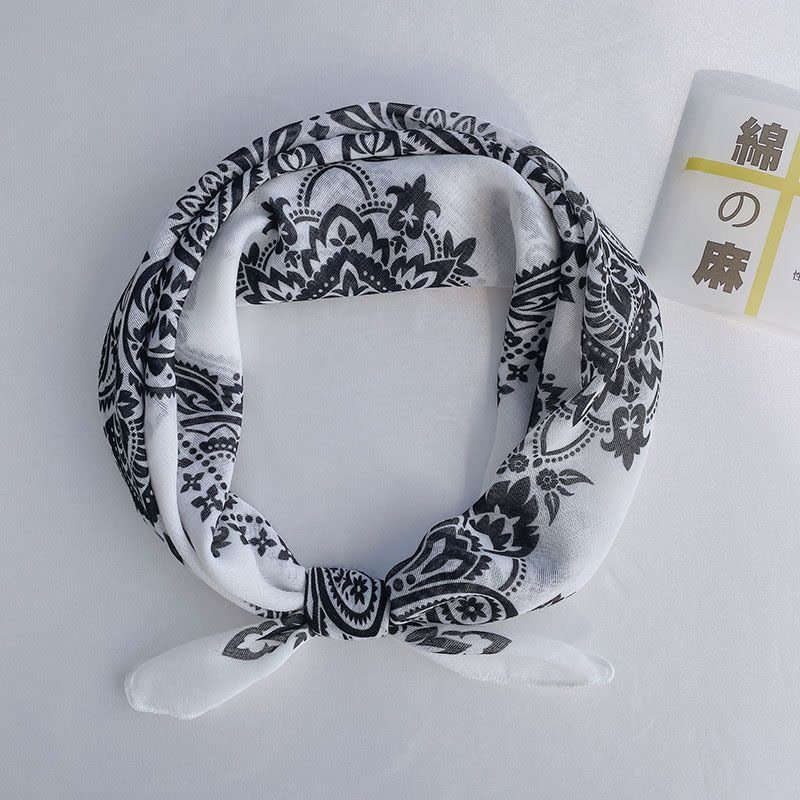 a new version of the plaster turban of cashew nuts, 58x58, air-conditioning room, neck scarf