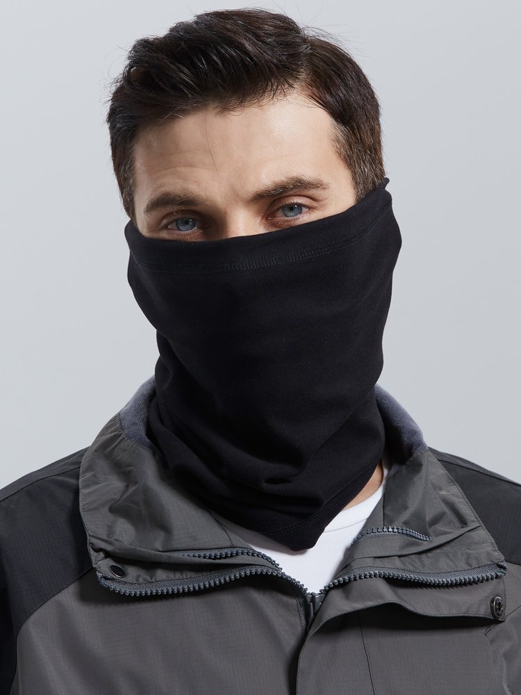 Ransidi's winter turban and wind mask skiing