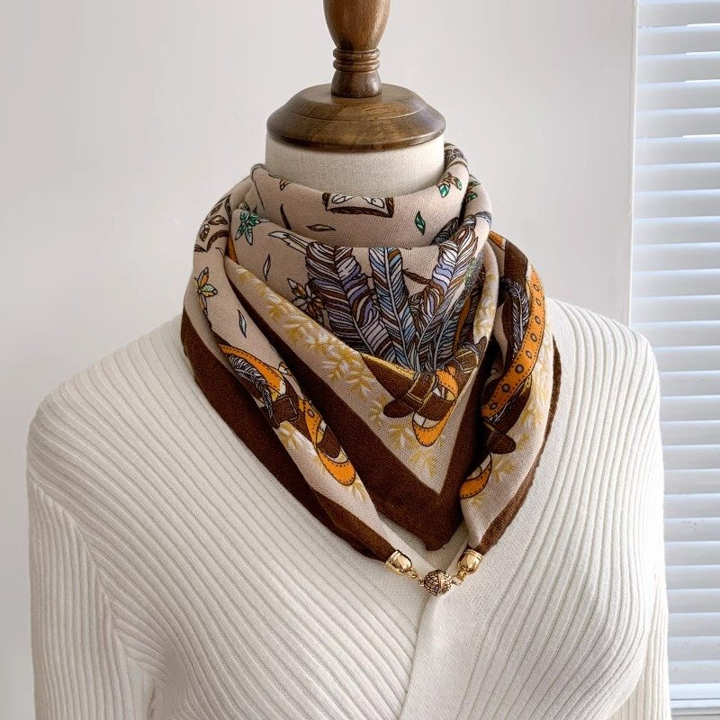 A new 2024, spring and autumn, scarf-proof, wind-proof turban girl