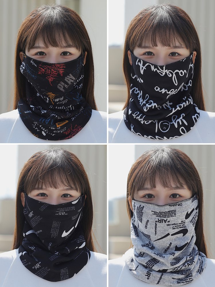 In the winter, the velvet lady rides a warm, changing turban around her neck, wearing a hood
