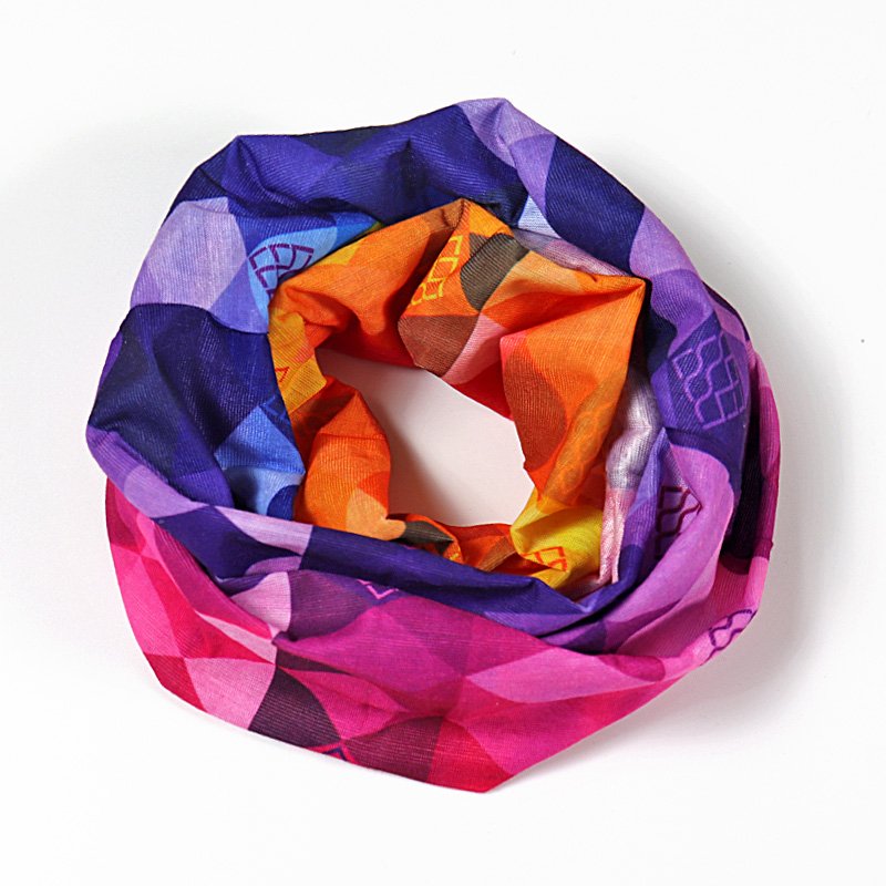 An outdoor multi-purpose, seamless turban colour change