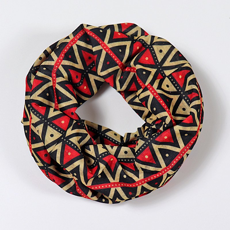 An outdoor multi-purpose, seamless turban colour change