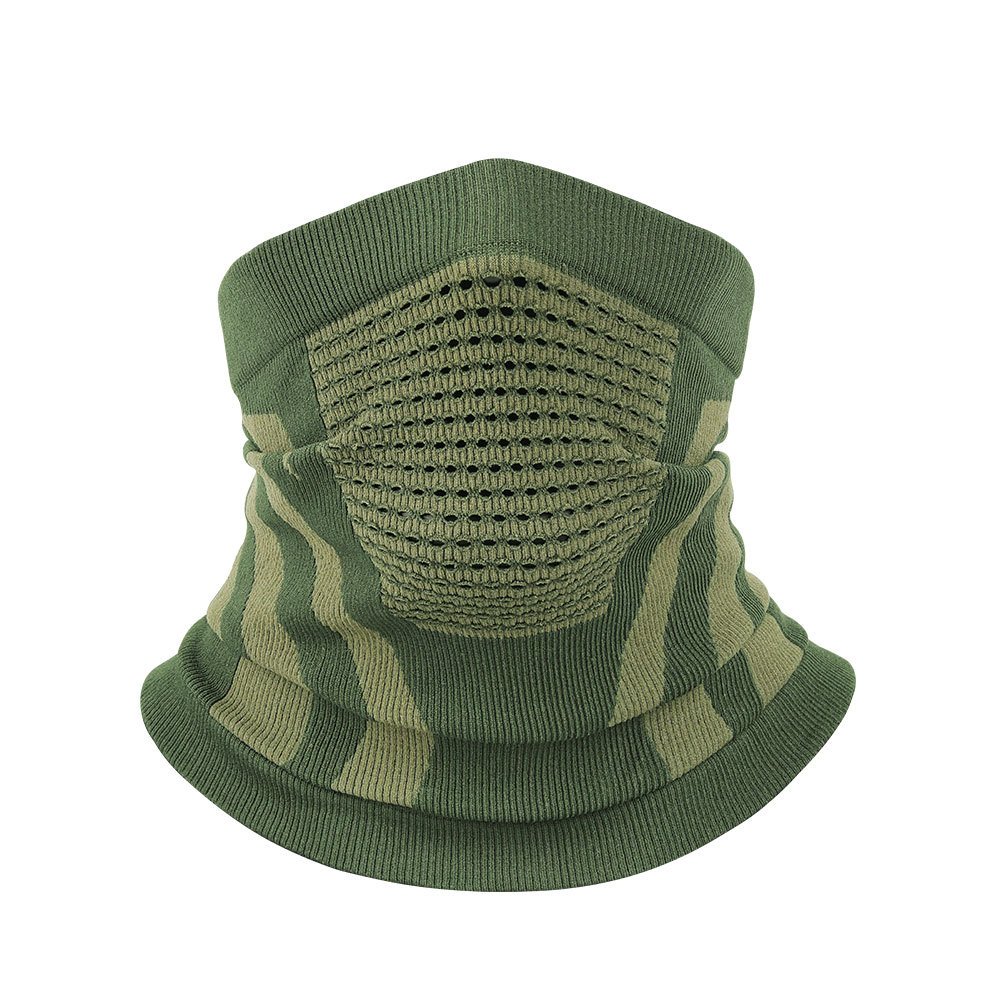 On foot on a turban outside of a skiing and wind protection mask