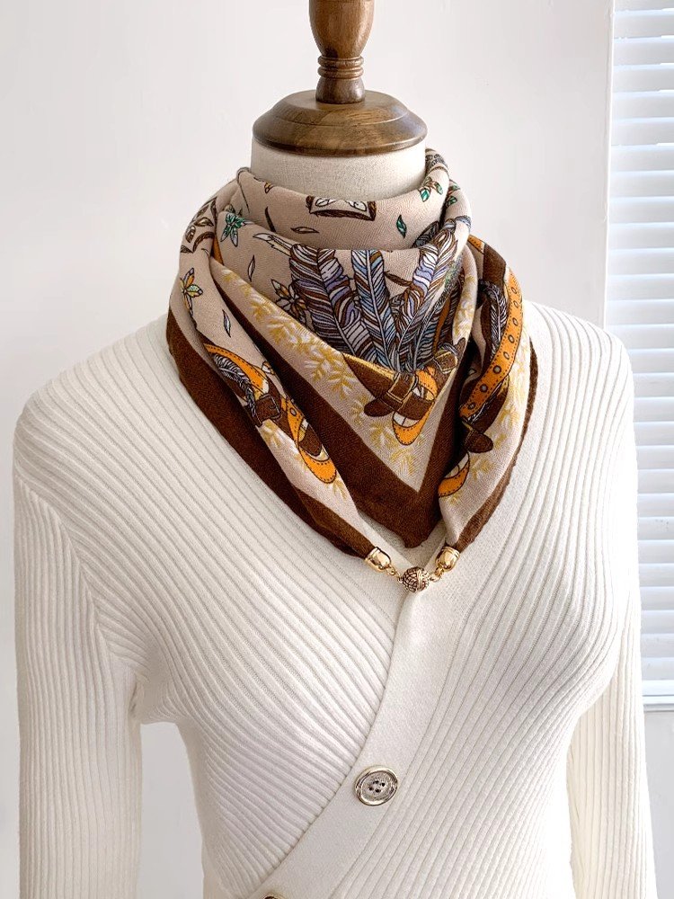 Magnetic triangulation neck-protected little scarf girl, 2024 new tampons in the autumn and winter