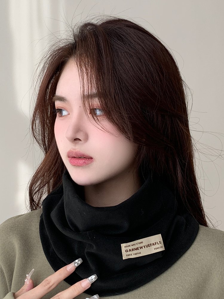 The lady with the hoods and a thick neck-protected neck