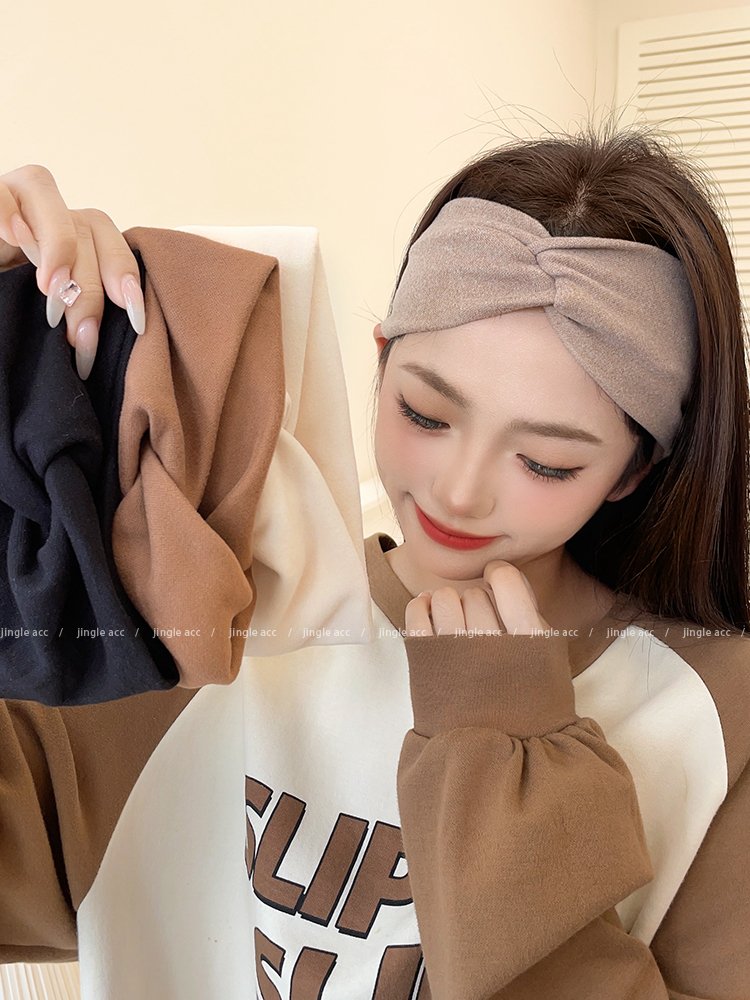 A new 2024 post-partum, wind-proof turban-proof, spring and winter turban for pregnant women with hair caps