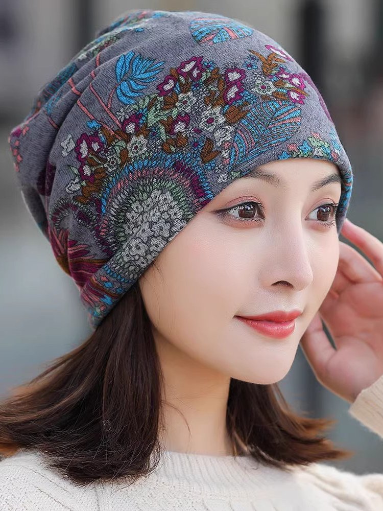 In autumn and winter, the Korean hat girl used a turban cap, a turban cap, a tattered tatter and a tatter