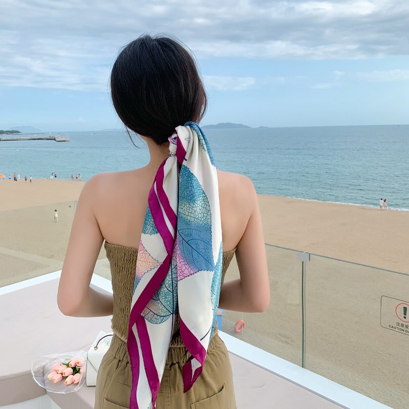 the little scarve lady with a 2024 new shawl, a 90x90 shawl for her neck