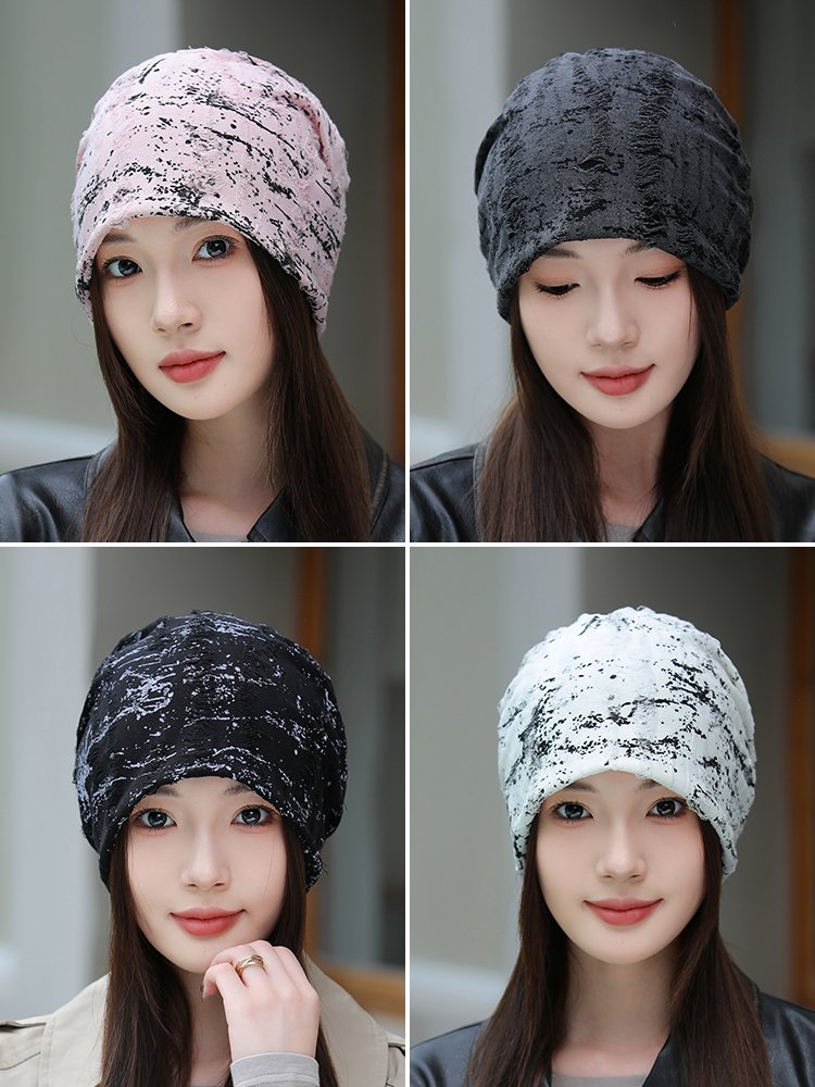 In the autumn and winter, the Korean version used more headscarf caps and more caps, both male and female, to ride the hood around the neck