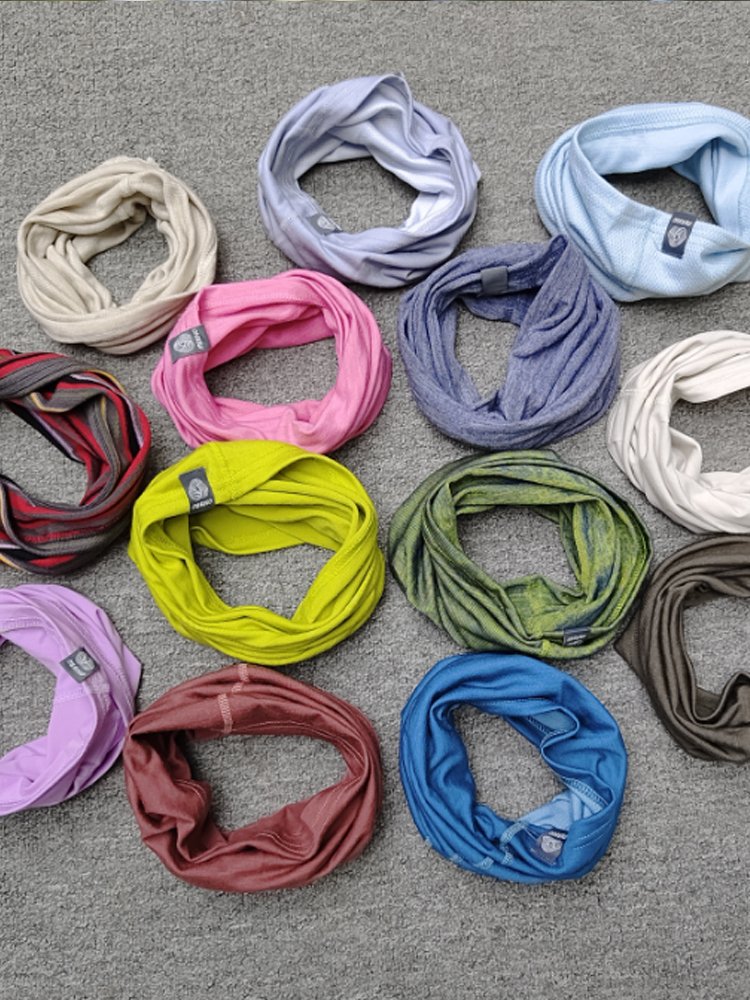 The men and women out in the open ride their scarfs, their beautiful noodles, their sweats, and the Merlino summer turbans