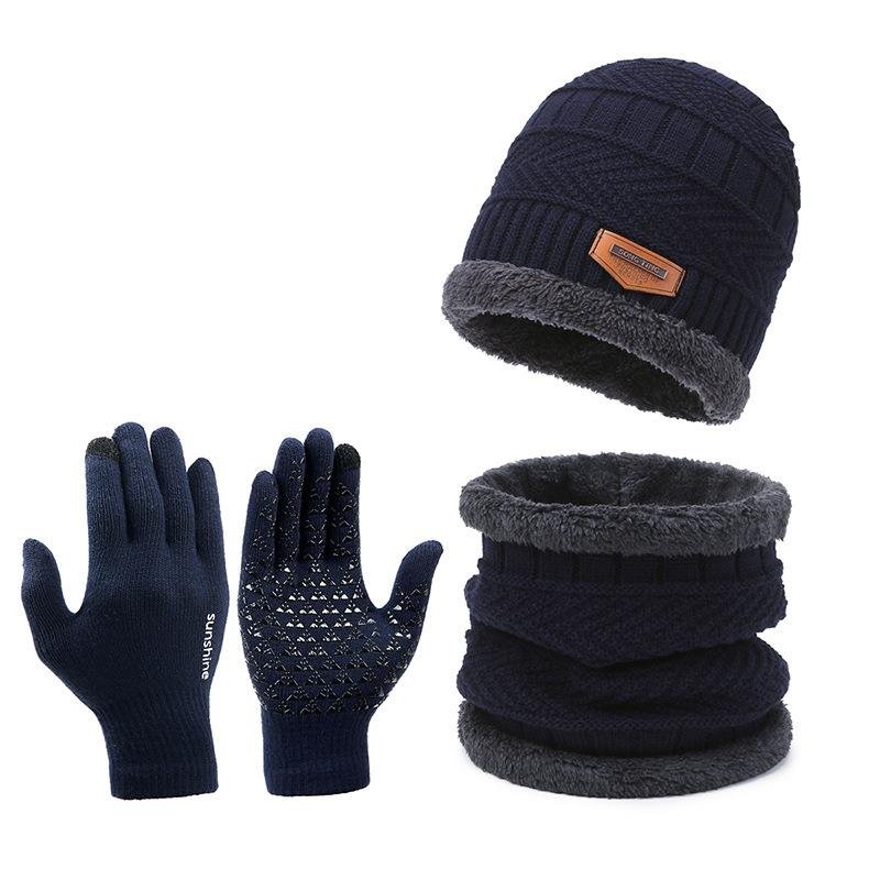 Three sets of snowcap gloves for north-east Harbin tourist heating equipment in winter and autumn