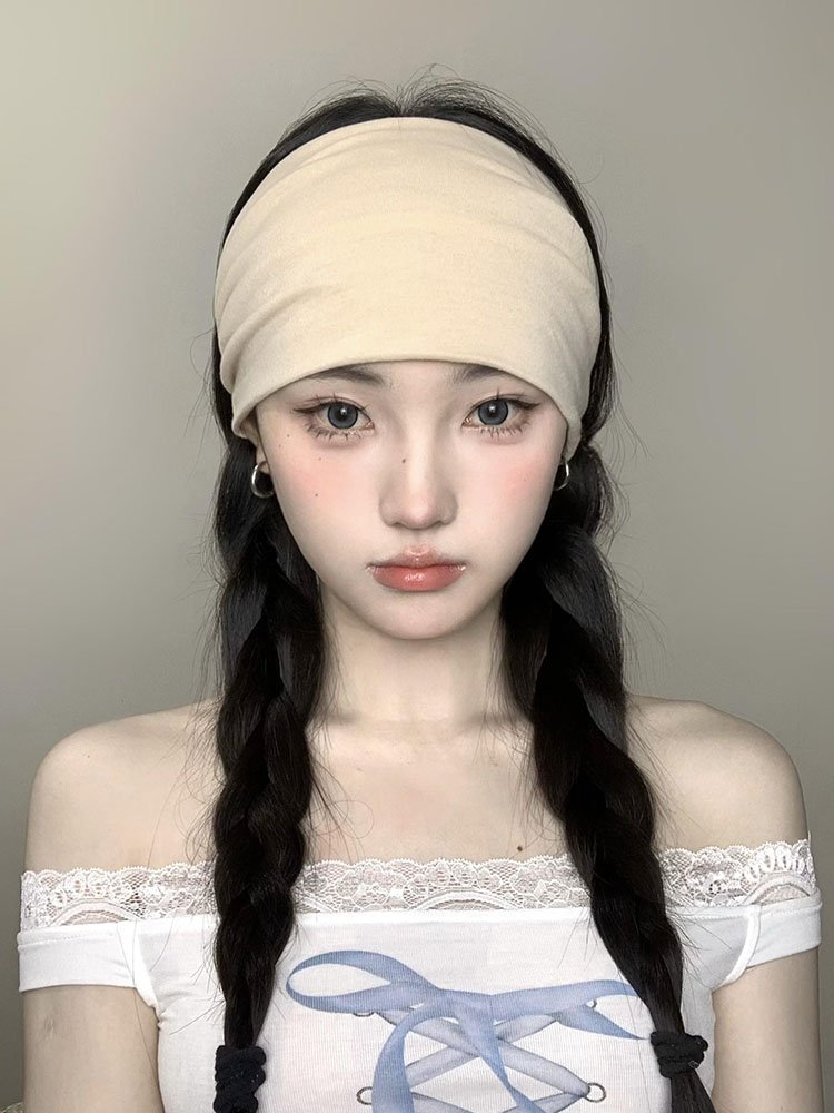 A new 2024 turban Yoga Street plaque with a running and sweating outdoor sports cap