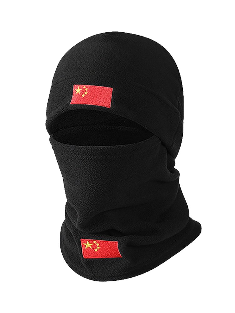 In the autumn and winter, a man and woman with a cold mask and a warm-season hat ride up the mountain skiing cap