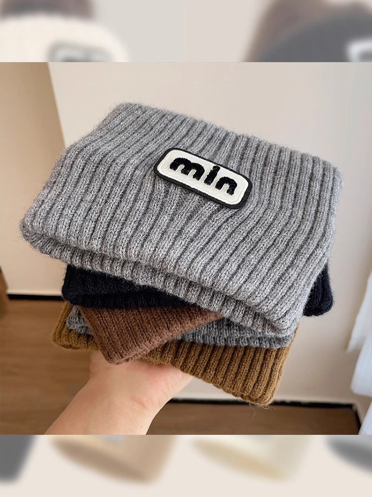 A new 2024 knitting and heating turban for women with air-conditioning and blow-proof head hats in the autumn and winter after the birth