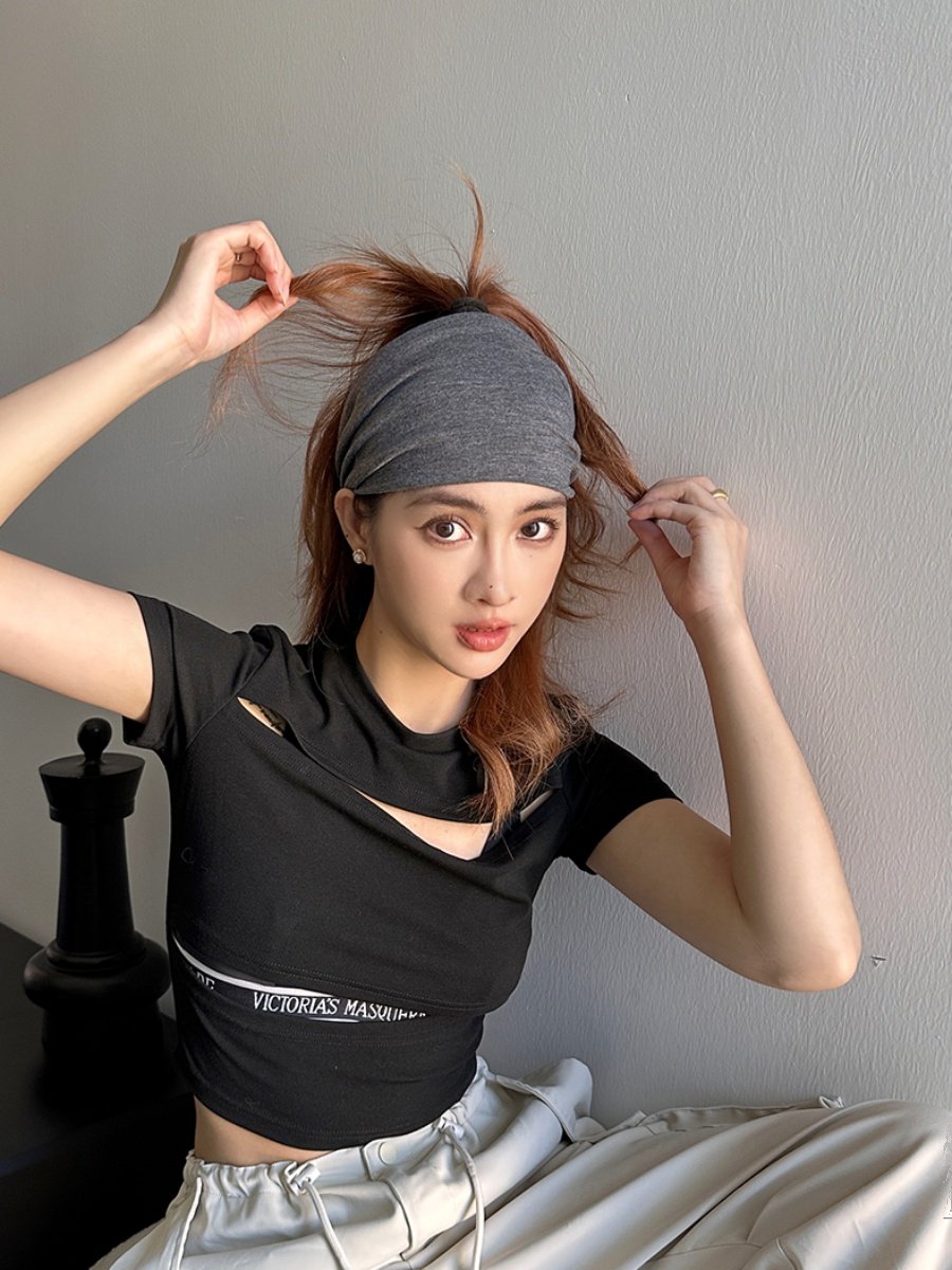 Super wide-blank turban-covered yogurt plaque, and a sweat-sucking outdoor exercise