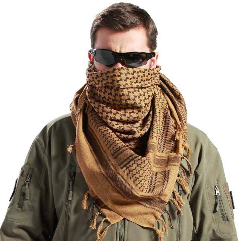 "Tactical desert scarf wrapped in pure tampons with a Su-Arab male and female hood."