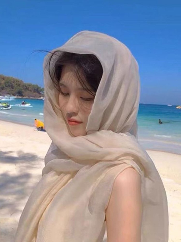 The scarf is super-scatter-proof
