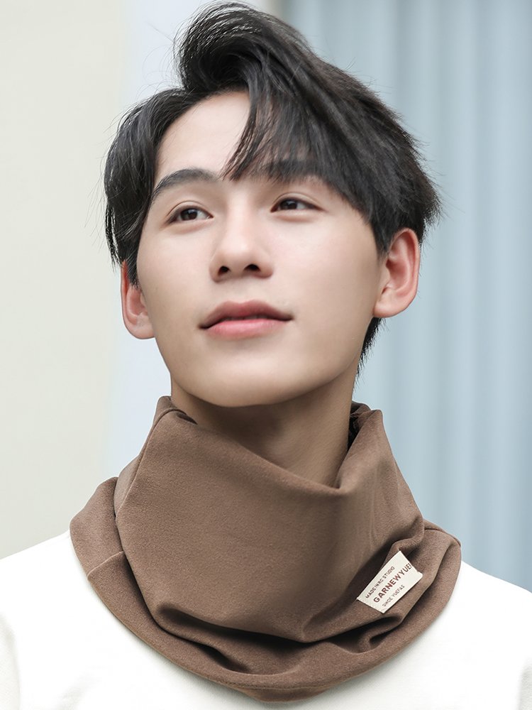 A wind-proof neck vertebrae with an ear mask for a warm-natured male ride in the autumn and winter