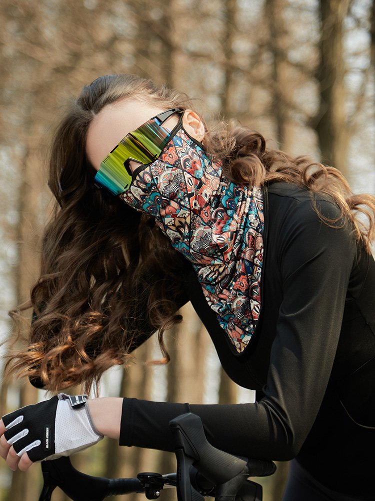 The sun-proof mask rides around the ladies' summer ice-scrap men's scarfs and the men's headscarfs in the summer