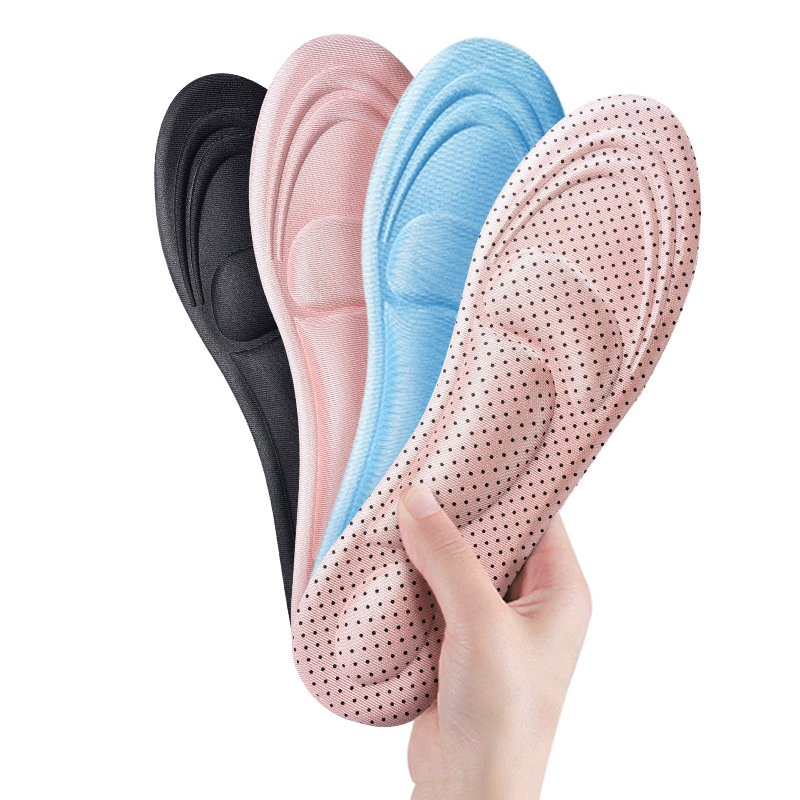 The sneakers lady snorts in her sweat and stuns in her summer soothing bows to support the thicker stun shoes
